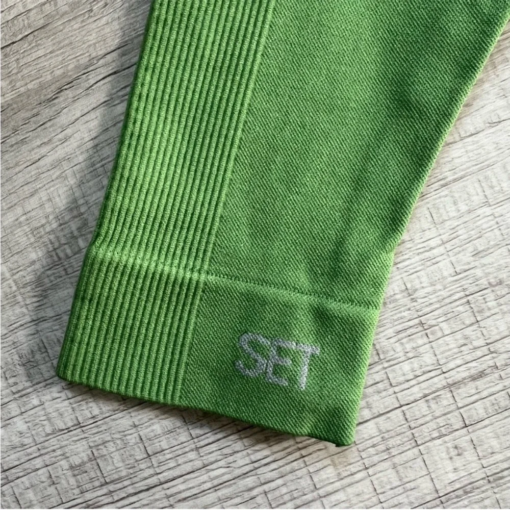 SET ACTIVE SCULPTFLEX BOX CUT TOP SPORTS BRA + LEGGINGS LUCKY GREEN